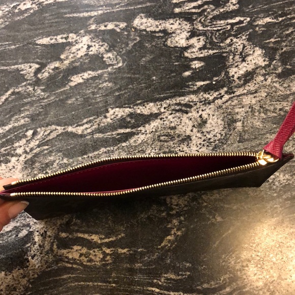 Louis Vuitton zipped pouch 8x4 - Picture 3 of 3